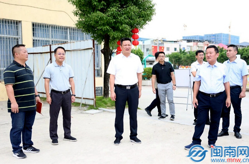 漳州台商投资区管委会主任带队调研学校建造与学校食品安全