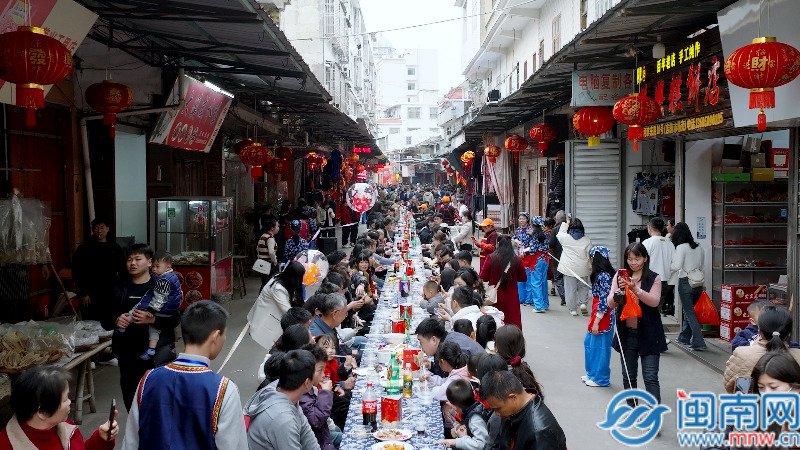 亮点纷呈丨一场长桌宴，且看平缓大溪异样的新年