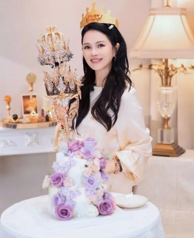 伊能静晒57岁庆生照 称开端神往六十岁的自己