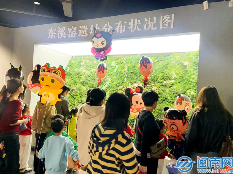 南靖县第三试验幼儿园展开春游活动