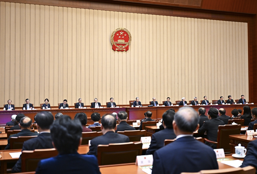 十四届全国人大三次会议主席团举办第一次会议 决议大会日程等 本次大会5日开幕 会期7天