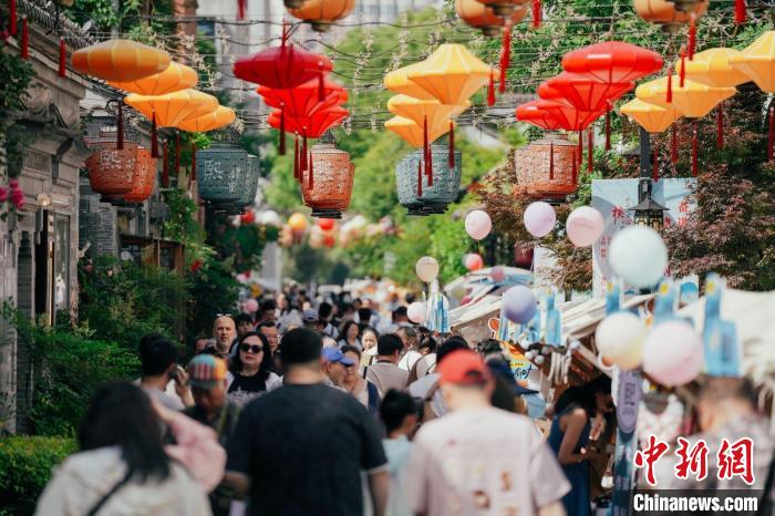 南京千年古巷熙南里焕新文旅消费场景