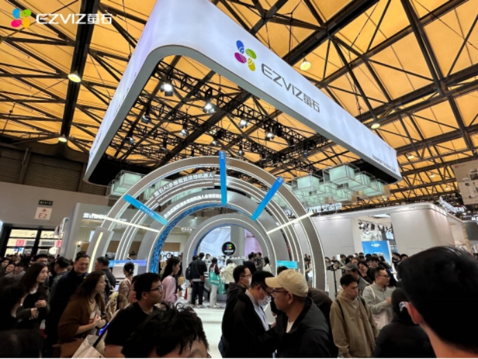 立异产品矩阵点亮AWE2025萤石网络引领智能家居新风向
