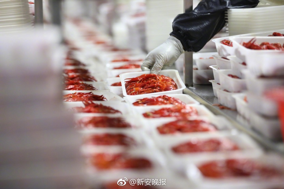【51在线吃瓜黑料观看】柳子戏“夜市摆摊”也时髦