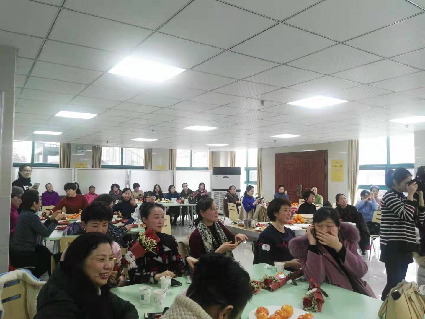 上市公司继续加大投资者报答力度 1773家拟现金分红