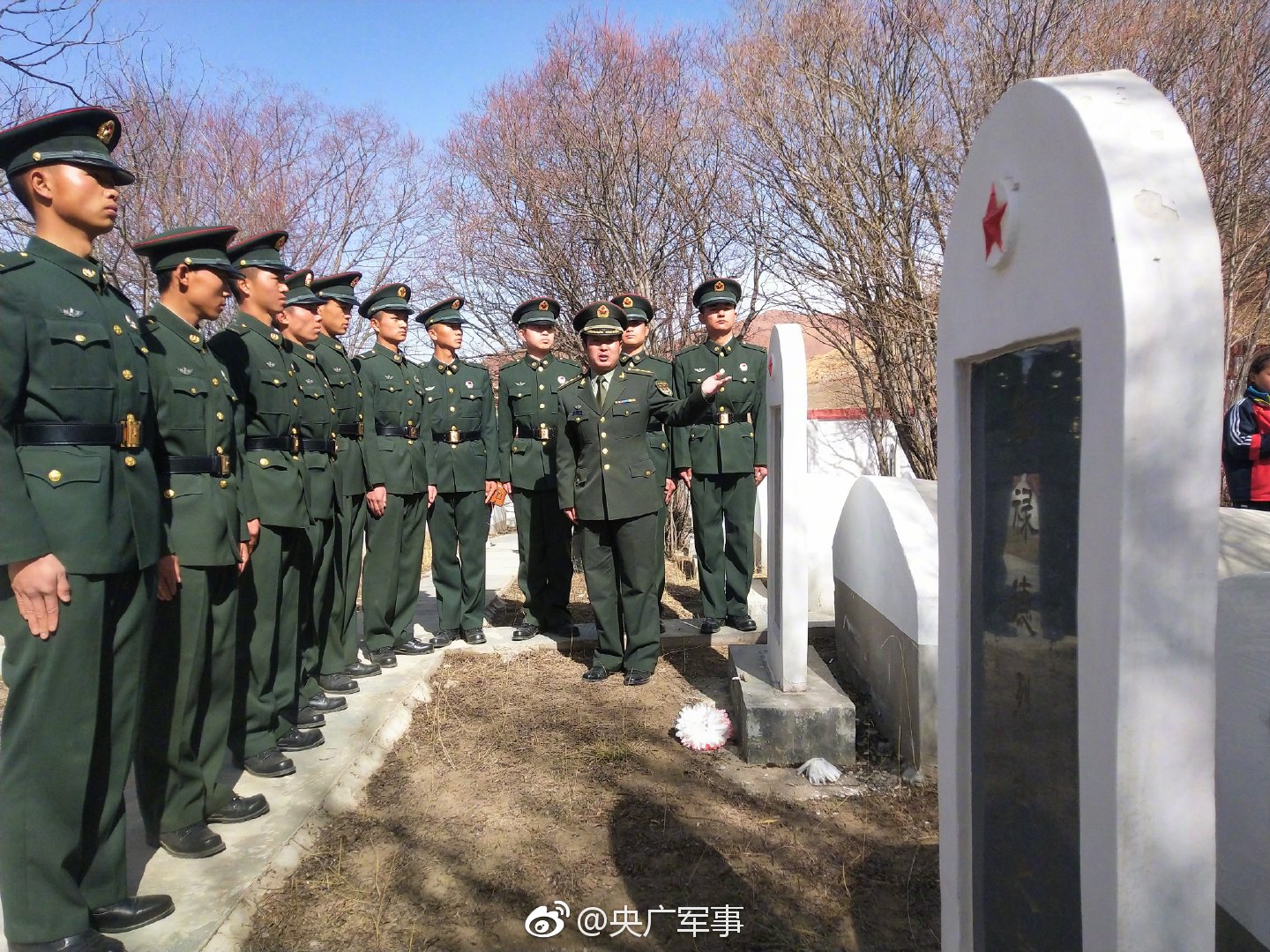 房地产板块拉升 渝开发、天保基建涨停