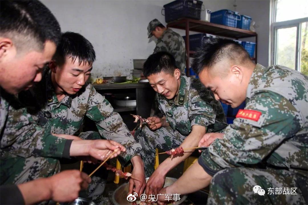 【吃瓜网站官方入口】熟剩香辣蟹过夜能吃吗