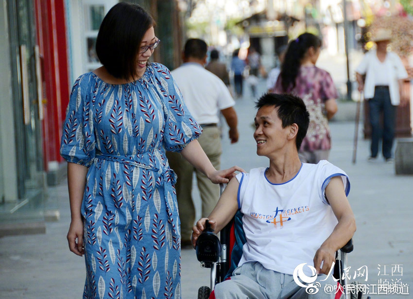 【51吃货瓜在线】崔东树：电动车才是最低本钱出行东西