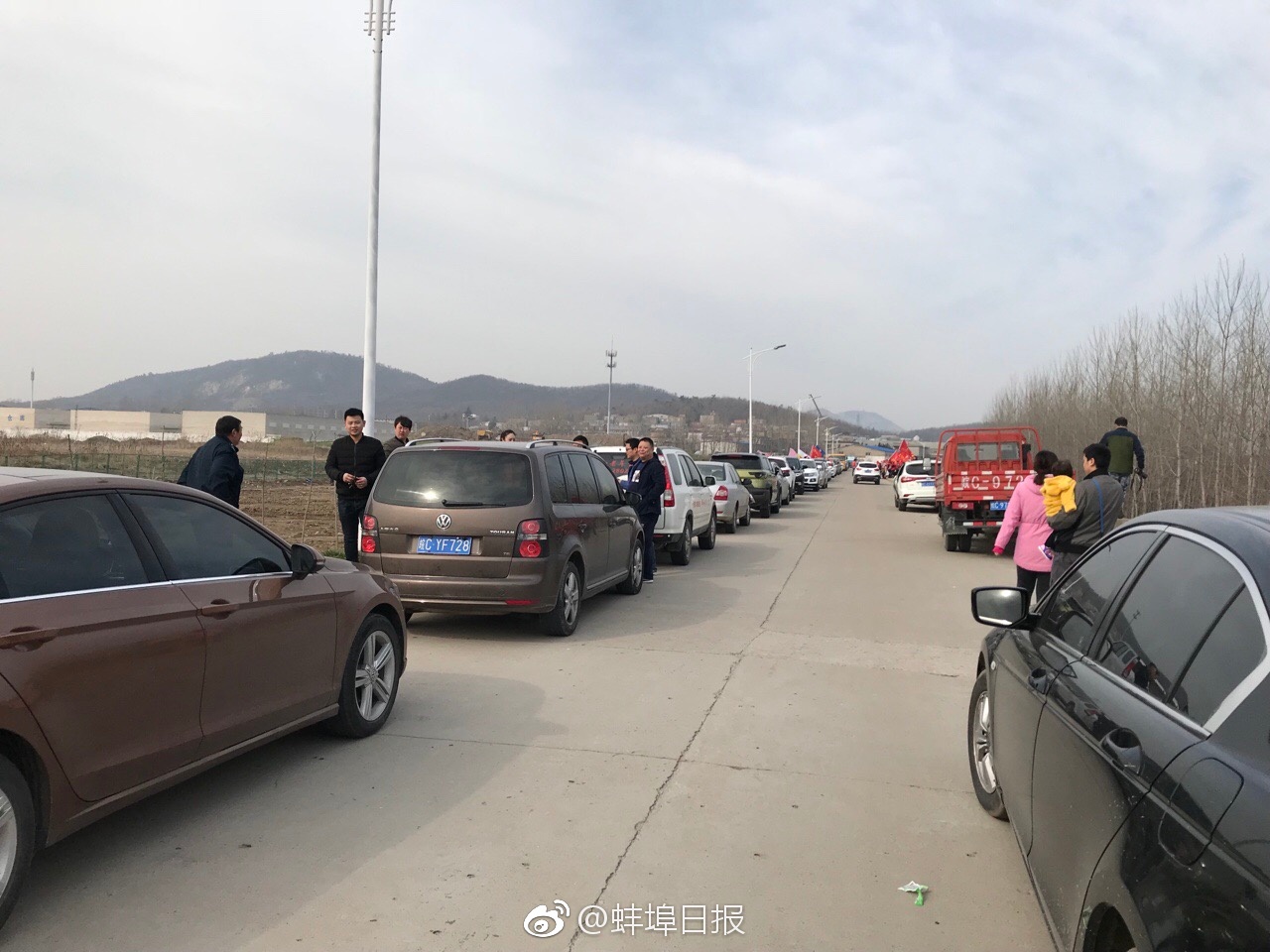 【51吃瓜网入口】价格4.48万元起，宏光MINIEV四门版上市敞开代步车2.0年代