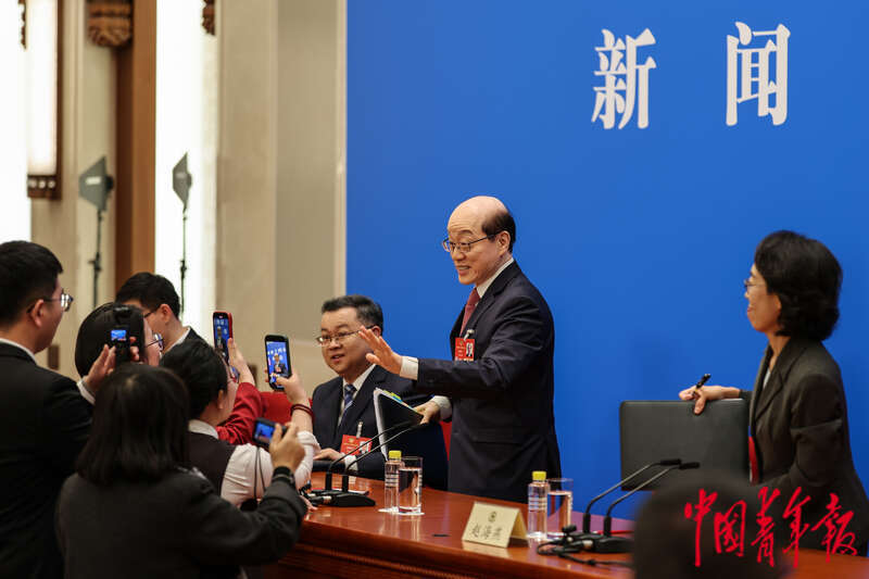 多图回忆2025年全国两会首场新闻发布会