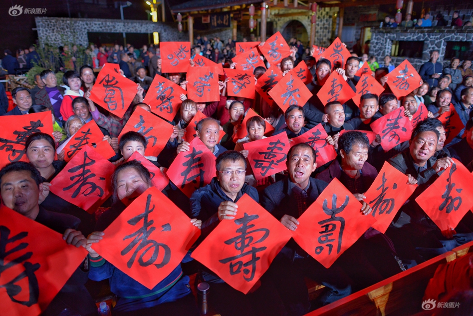 【网红黑料福利】蓝白两党接见会面，共商“反独裁、抗恶罢”