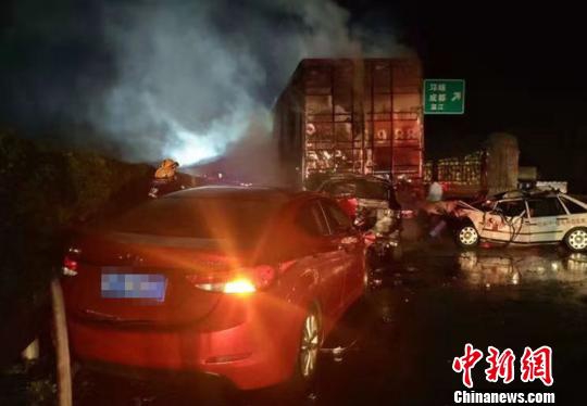 青岛港接卸今年首艘甲醇动力船