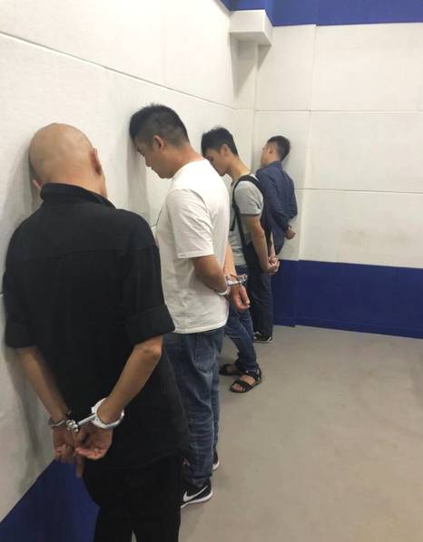 首架接返自伊朗撤离中国公民暂时航班抵京