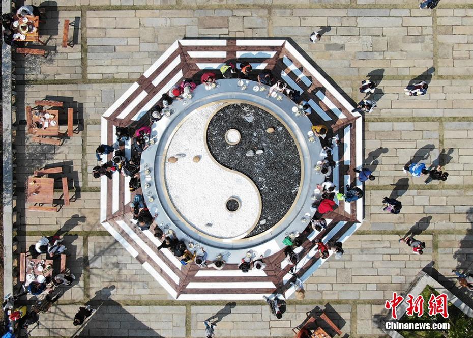 【黑料社区不打烊了】中国证监会举行投资者座谈会