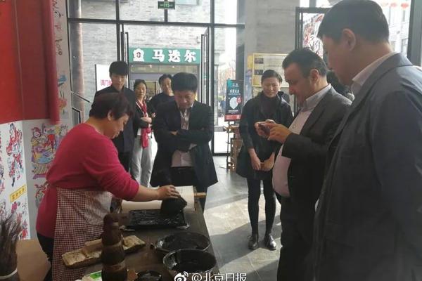 【51黑瓜吃料网每日最新爆料视频在线看吧】漳州开发区交警大队三招整治大卡车违停