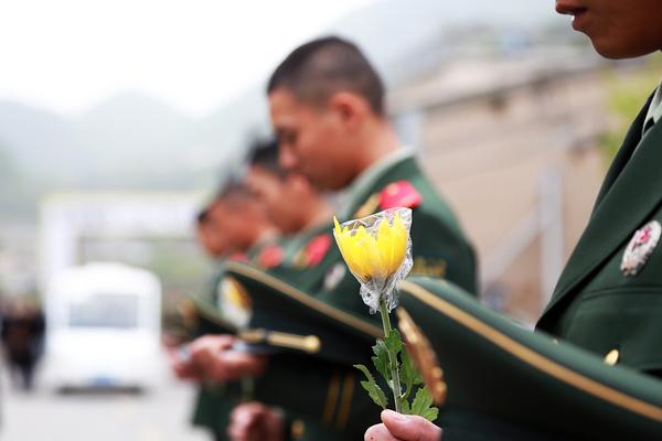 【网上最火吃瓜视频下载安装官方】“周游”广州构思先行文明产业渐入“+”境 现在广州已构成动周游戏、构思设计服务、文明配备及消费终端出产3个千亿级文明产业集群