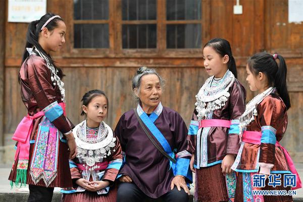 《赤色娘子军》“回娘家”