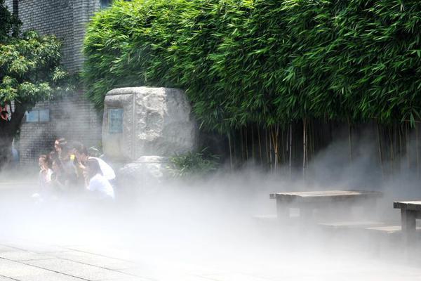 【17c吃瓜爆料免费吃瓜在线】【地评线】鹭岛热评：“AI公务员”来抢“饭碗”？