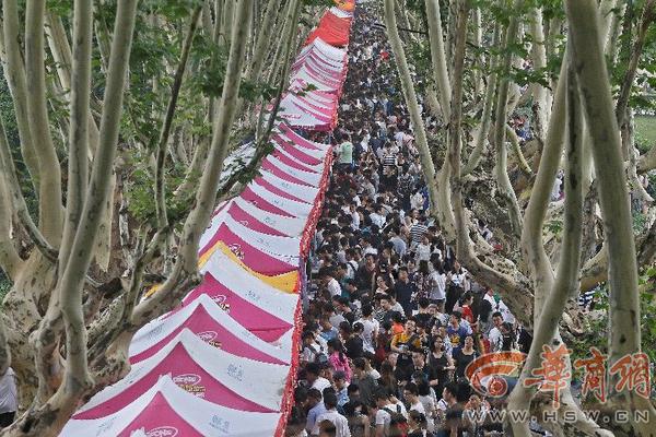 【吃瓜合集不定时更新】邮储银行信用卡中心展开“高管畅谈金融消保”活动
