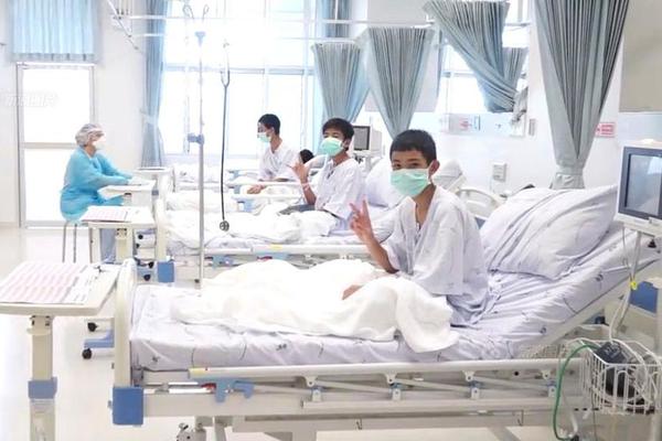 【黑料吃瓜下载】废光伏设备收回处理拟出台国家标准 专家：将有力促进组件收回职业的正规化开展