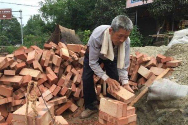 39.58万元起售，首搭“灵鸢”体系 方程豹 豹8无人机版上市
