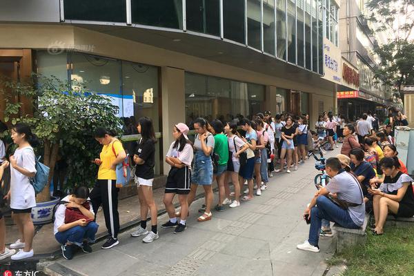 “触网”银发族怎么防备网络圈套