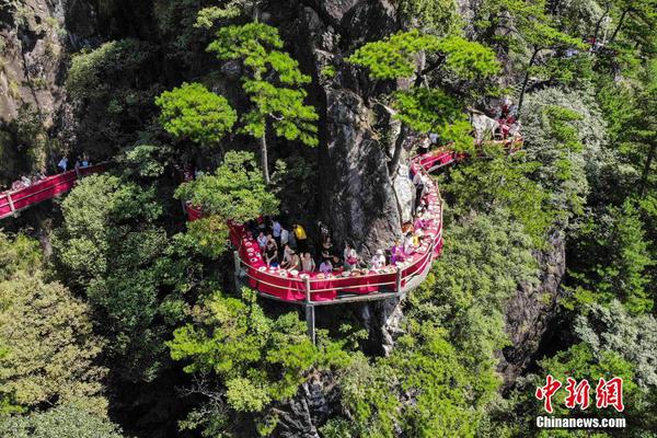 冯德莱恩：欧洲正面对“分水岭时间”