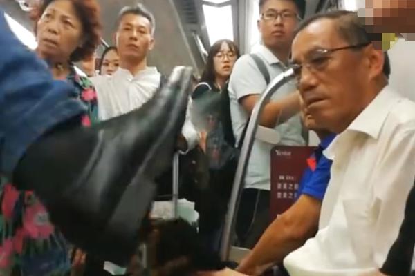 【黑料百科 首页 吃瓜】组织战略：“两会”的方针预期或能给予A股较好支撑