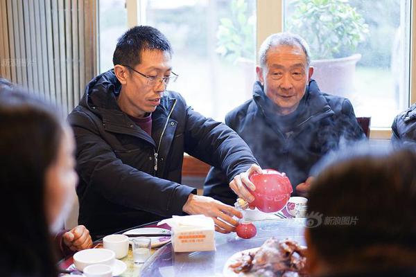 一日印发四个行动计划 深圳按下“AI+”工业开展加快键