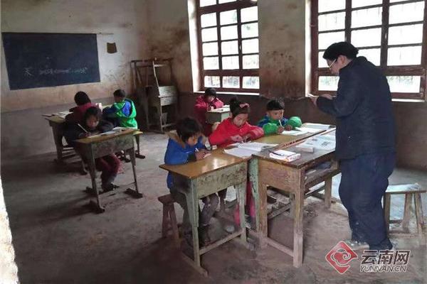 只有冬夏再无春秋什么梗