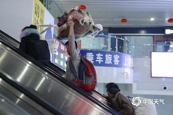 【苹果手机怎么下载51吃瓜软件】商场回暖 10余只公募基金“闪电”结募