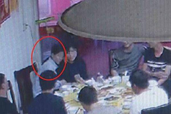 父子接力 做传统弓箭“守演员”