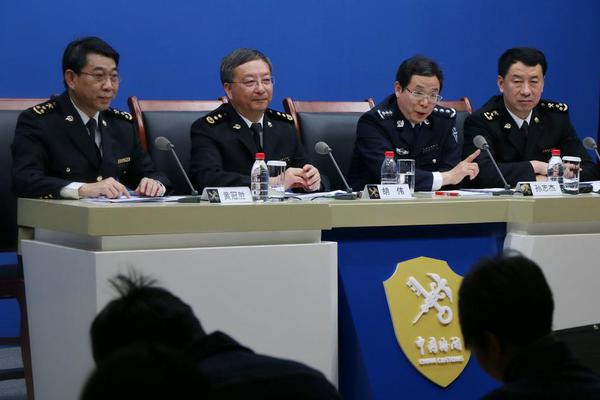 【911黑料】法外狂徒张三沃尔沃什么梗