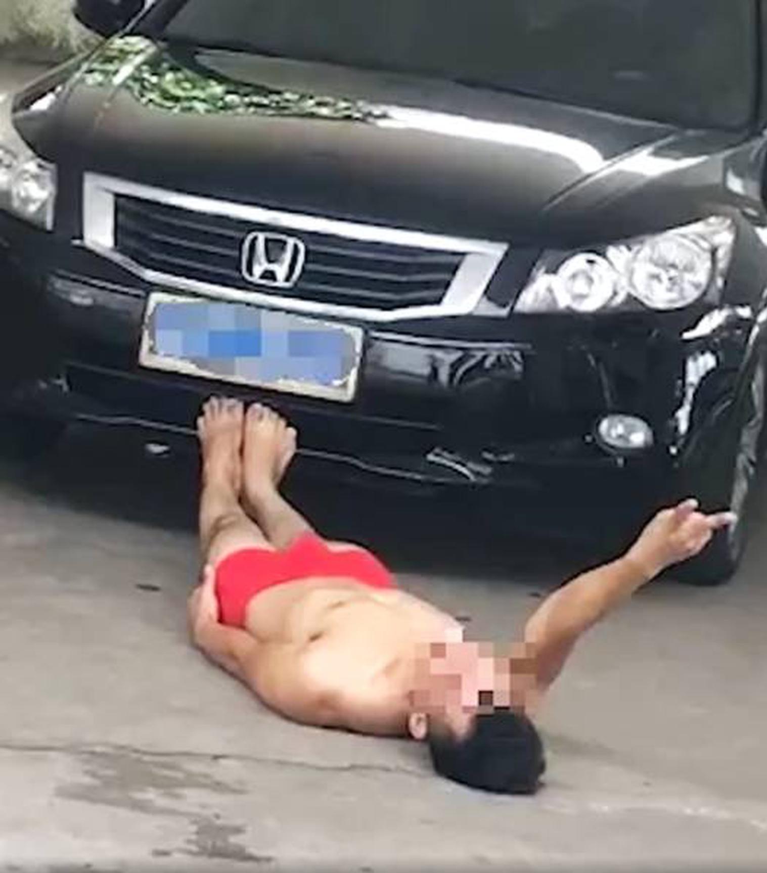 两会新华社快讯：大湾区“硬联通”“软联通”“心联通”不断提高