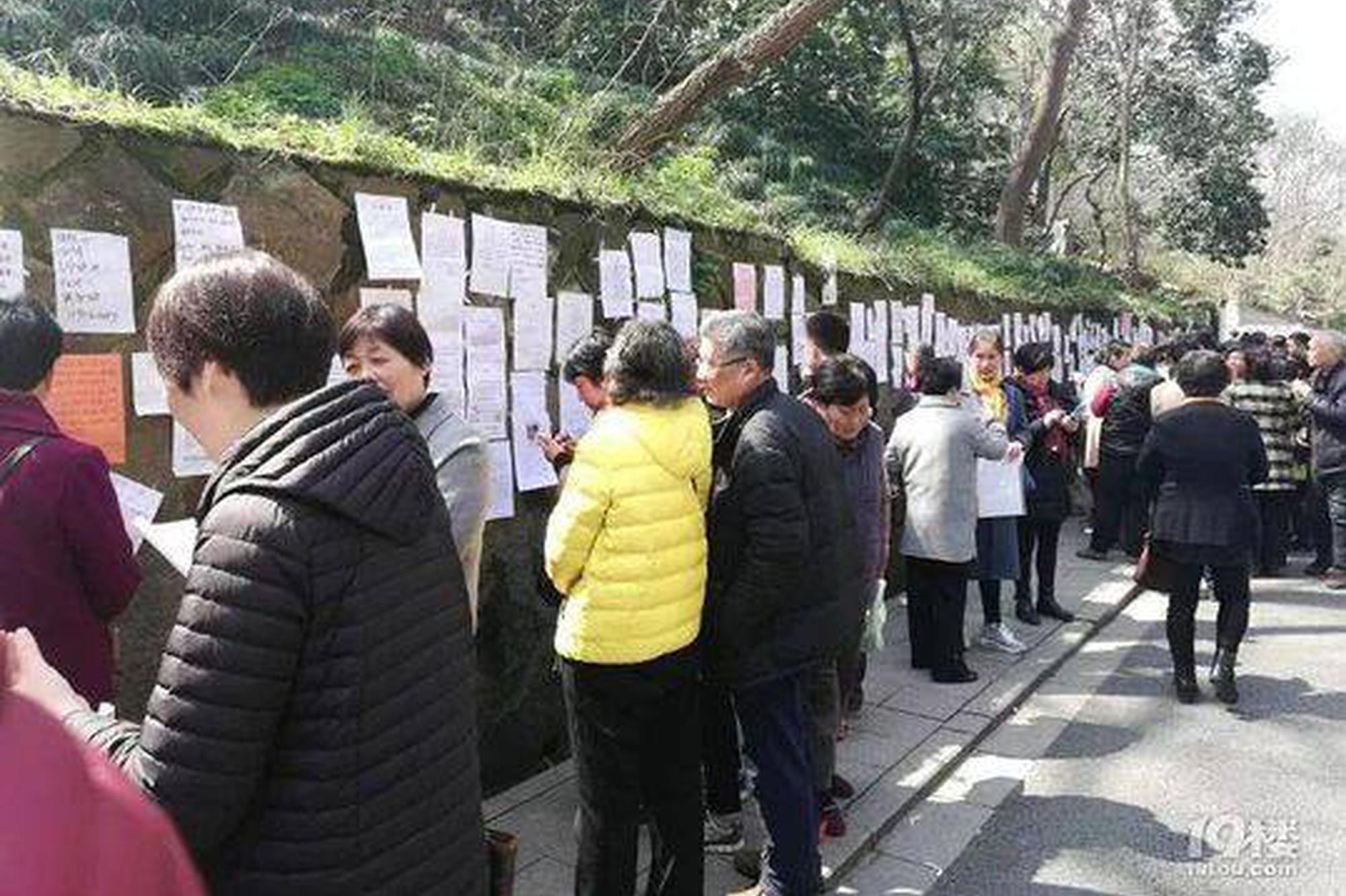 【黑料网官网】国内产品期市早盘涨跌互现 沪金主力合约领涨