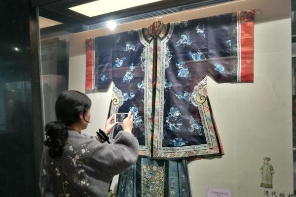【黑料百科】聚集急难愁盼 化“痛点”为“亮点” ——访祥芝镇党委书记邱建明