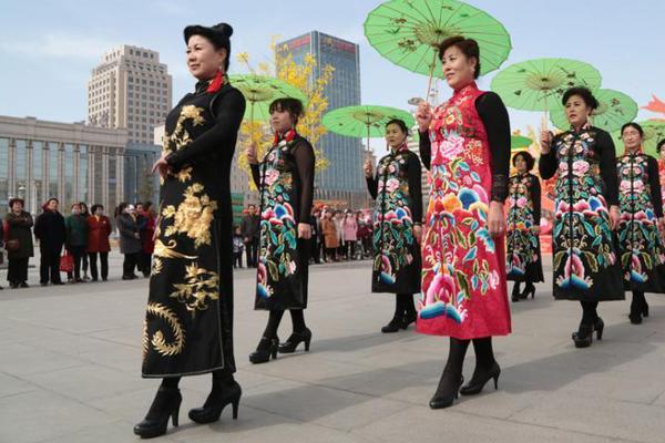 法治助力 “小哥”权益更有保证（法治头条）