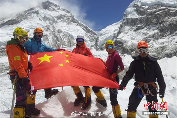 量子科技概念走强 星光股份、复旦复华涨停
