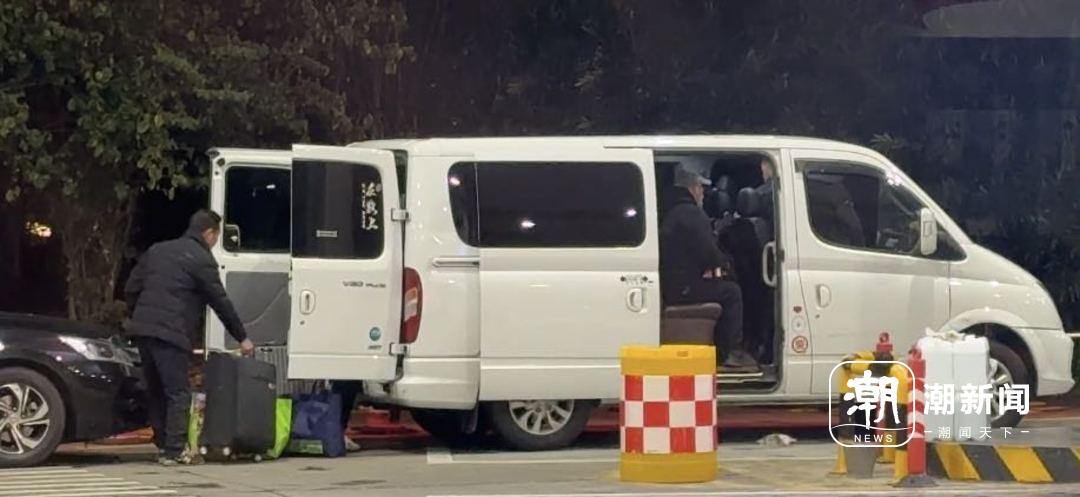 萧山机场“黑车”沉渣泛起 记者暗访：旅客遭层层“转卖”
