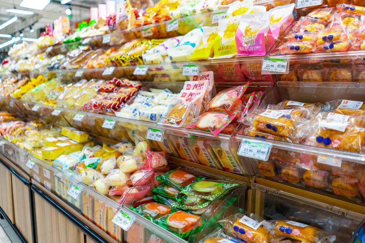 食品过期还能吃吗？在保质期内一定安全吗？一文说清→