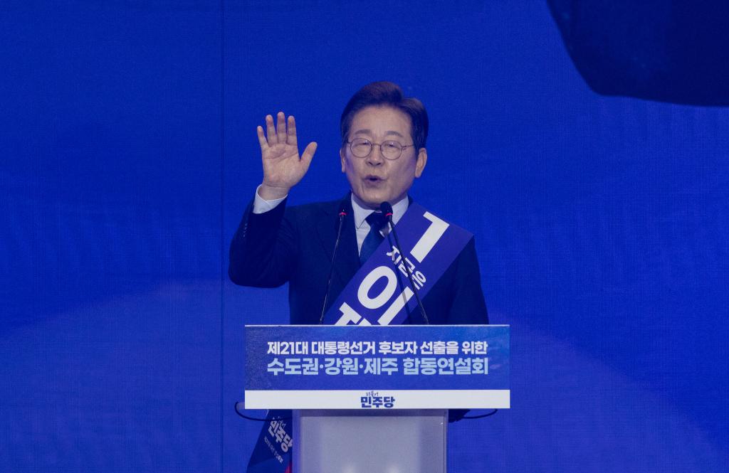 韩国在政局多重不确定性中迎候总统推举