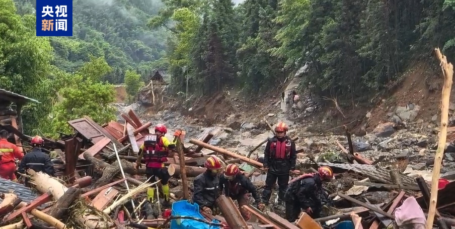 广西龙胜产生山洪泥石流灾祸 现场救出1人已无生命体征
