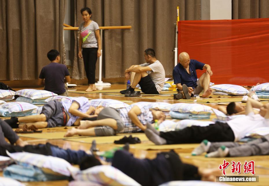 【光亮艺评】微短剧新年档“雷声大雨点小”，是盈利养尊处优仍是蓄力待发？