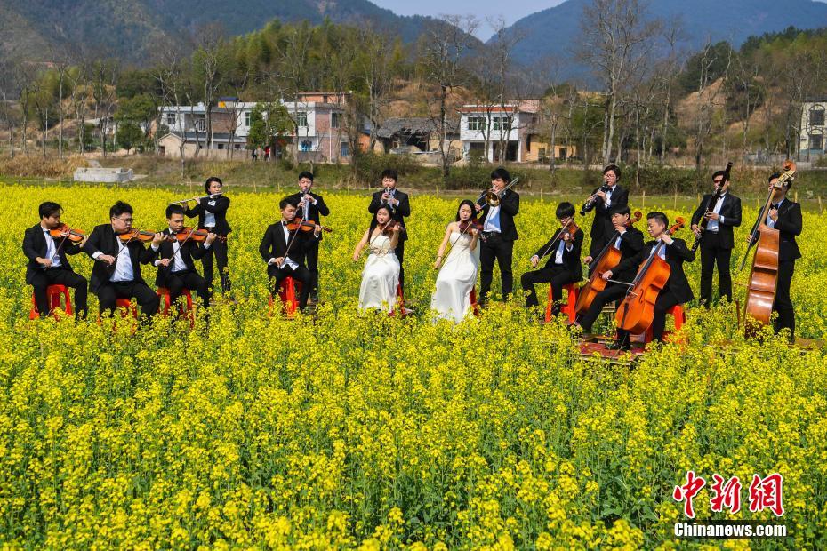 【猛料-吃瓜爆料-今日86】云南迪庆：市民购置年货迎藏历新年